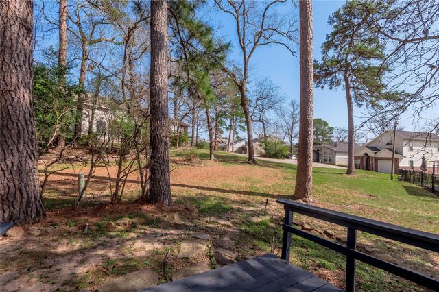 9 Lakeview Manor, Huntsville, TX 77340