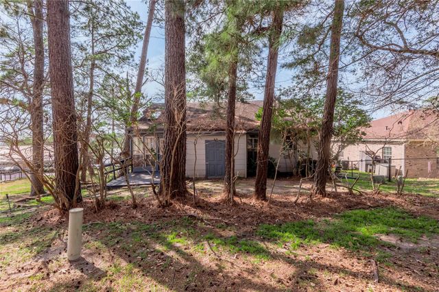 9 Lakeview Manor, Huntsville, TX 77340