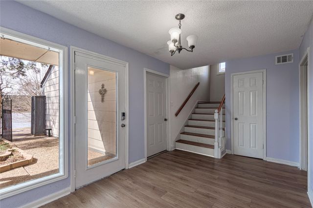 9 Lakeview Manor, Huntsville, TX 77340