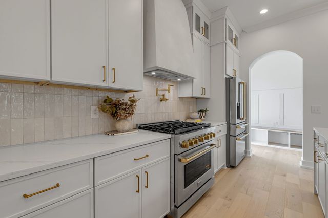 812 N 6th St, Nashville, TN 37207