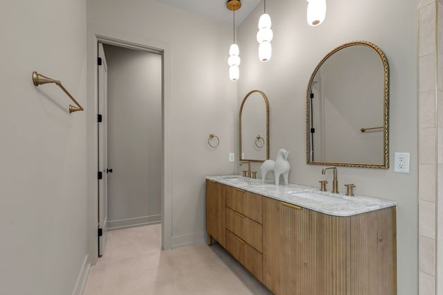 812 N 6th St, Nashville, TN 37207