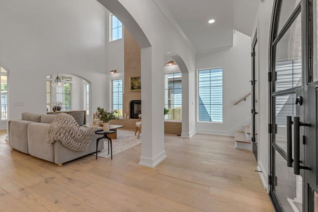 812 N 6th St, Nashville, TN 37207