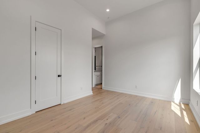 812 N 6th St, Nashville, TN 37207