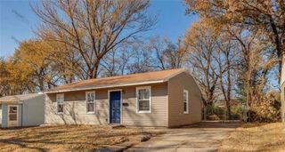 40th and 44th Street, Kansas City, MO 64130