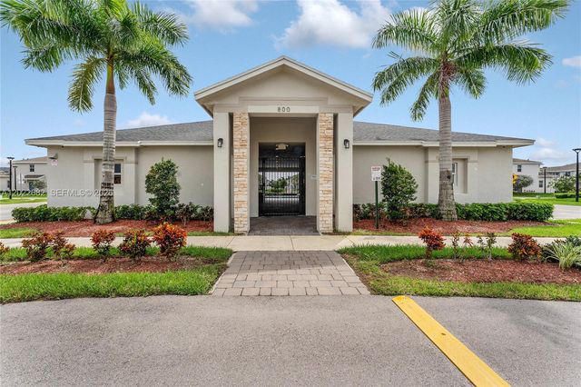 805 SE 18th St 805, Homestead, FL 33034