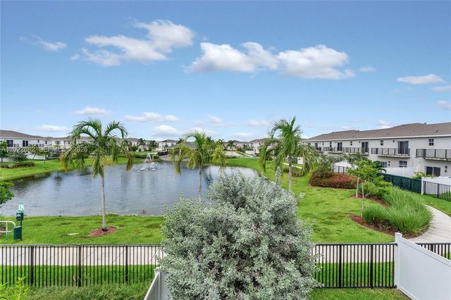 805 SE 18th St 805, Homestead, FL 33034