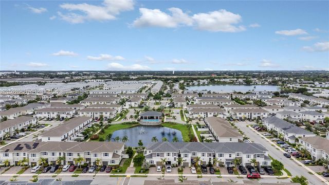 805 SE 18th St 805, Homestead, FL 33034