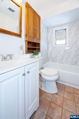 26 Kearney Street, Lyndhurst, NJ 07071