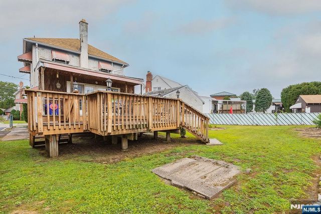 26 Kearney Street, Lyndhurst, NJ 07071