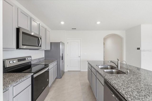 2829 GRANDBURY GROVE ROAD, Lakeland, FL 33811