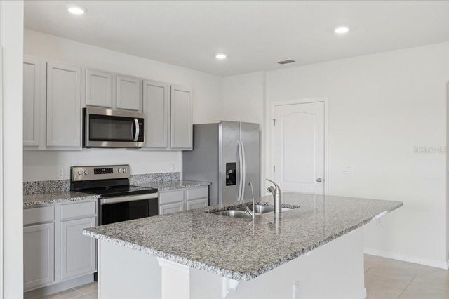 2829 GRANDBURY GROVE ROAD, Lakeland, FL 33811