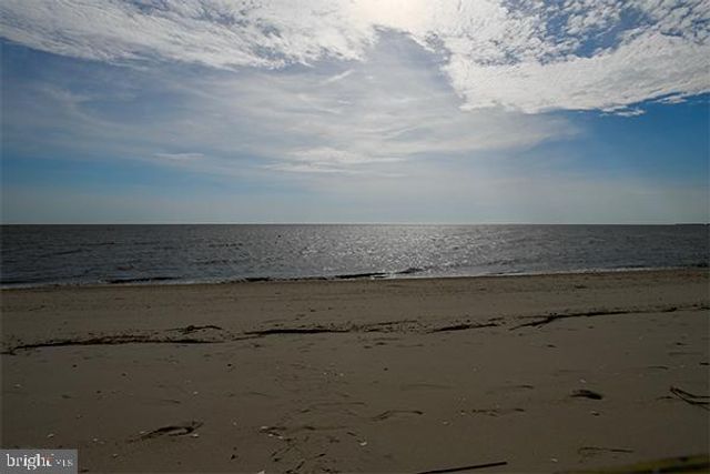 309 NEW JERSEY AVE, Fortescue, NJ 08321