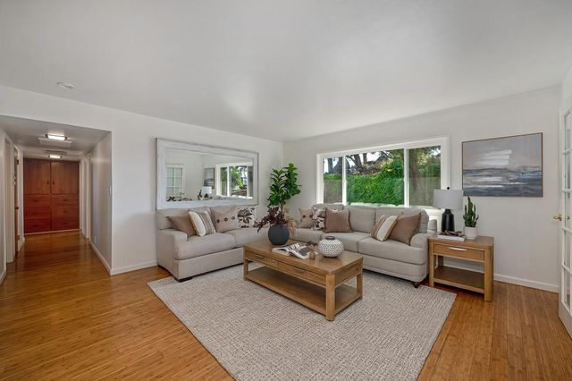 4956 Bell Rd, Auburn, CA 95602