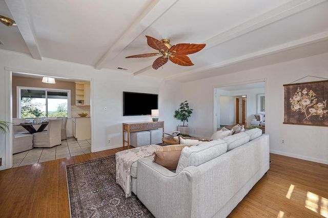 4956 Bell Rd, Auburn, CA 95602
