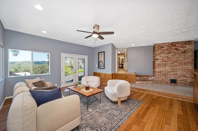 4956 Bell Rd, Auburn, CA 95602