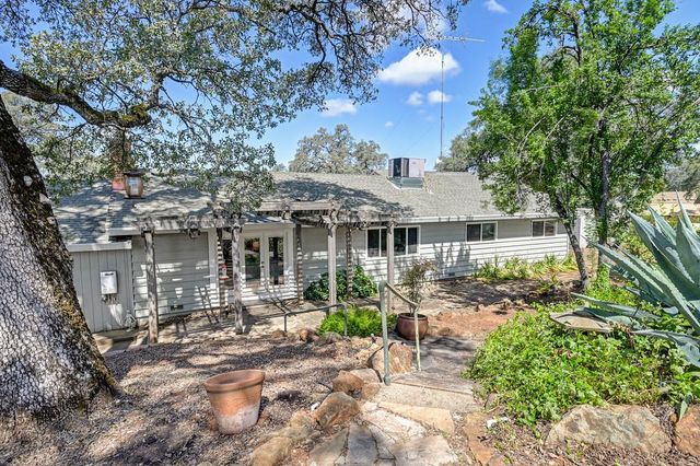 4956 Bell Rd, Auburn, CA 95602
