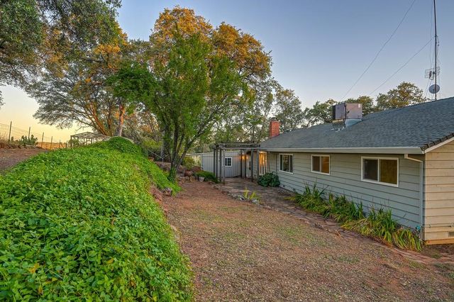 4956 Bell Rd, Auburn, CA 95602