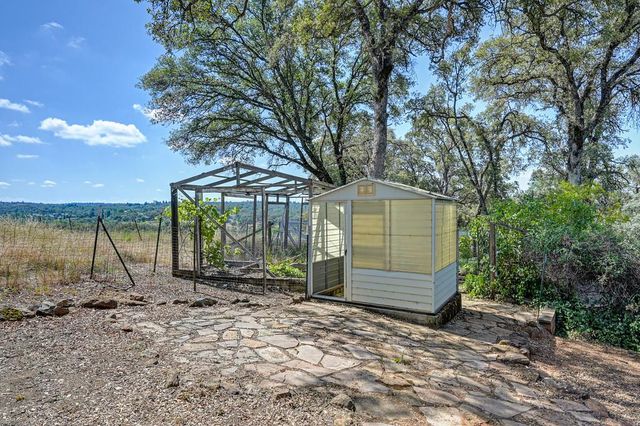 4956 Bell Rd, Auburn, CA 95602