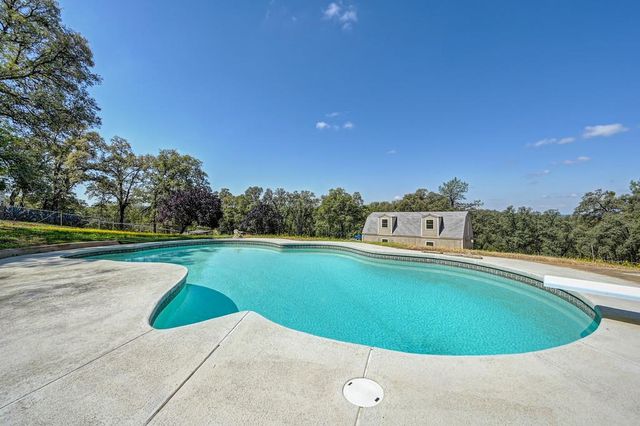 4956 Bell Rd, Auburn, CA 95602