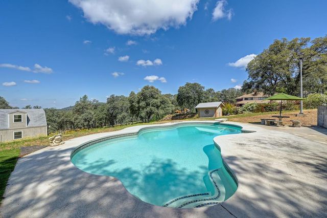 4956 Bell Rd, Auburn, CA 95602