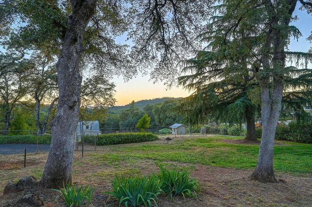 4956 Bell Rd, Auburn, CA 95602