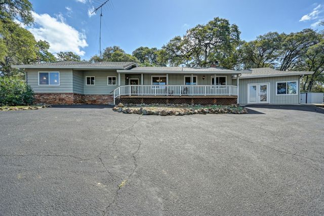 4956 Bell Rd, Auburn, CA 95602