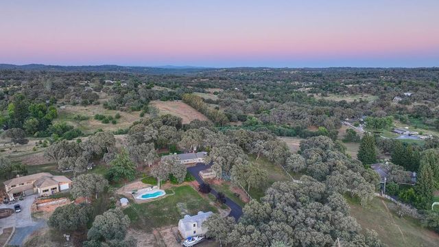 4956 Bell Rd, Auburn, CA 95602