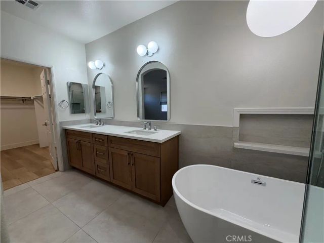 18 Mineral King, Irvine, CA 92602