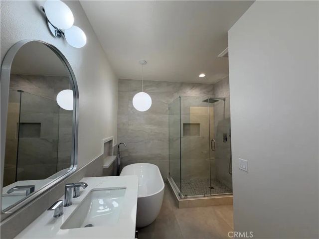 18 Mineral King, Irvine, CA 92602
