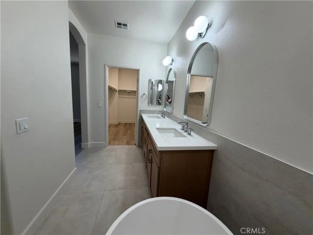 18 Mineral King, Irvine, CA 92602