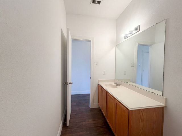 2563 Taos Drive, Grand Prairie, TX 75051