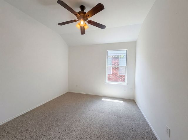 2563 Taos Drive, Grand Prairie, TX 75051