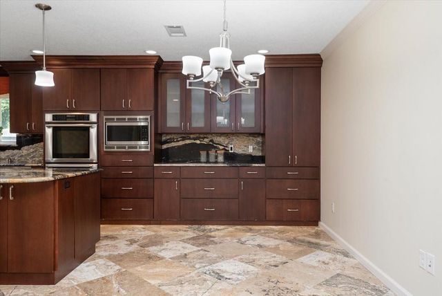 2214 Lakeville Drive, Kingwood, TX 77339