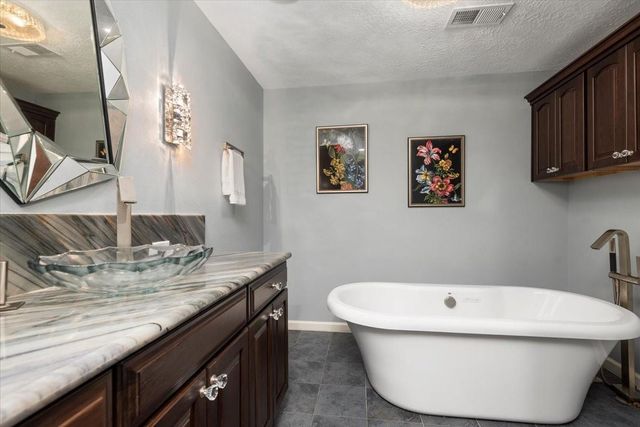 2214 Lakeville Drive, Kingwood, TX 77339