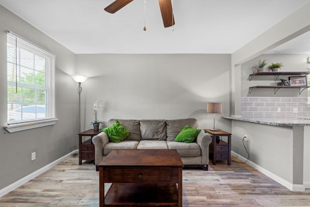 406 N Ruddell Street, Denton, TX 76209