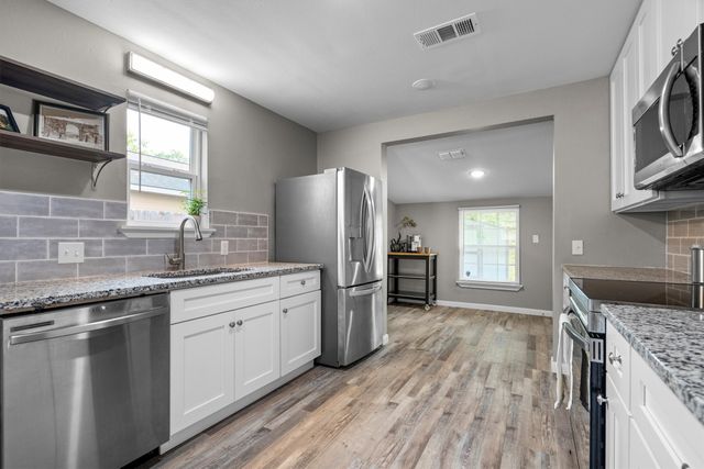 406 N Ruddell Street, Denton, TX 76209