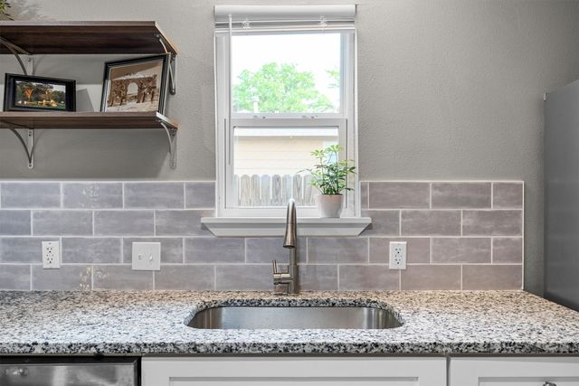 406 N Ruddell Street, Denton, TX 76209