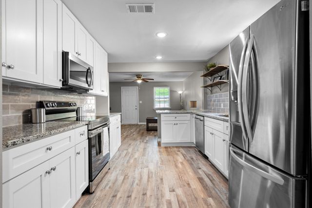 406 N Ruddell Street, Denton, TX 76209