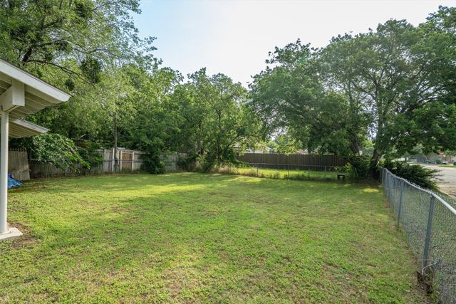 406 N Ruddell Street, Denton, TX 76209