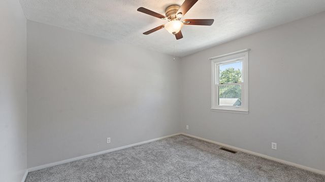 1421 Oakhill Drive, Cassville, MO 65625