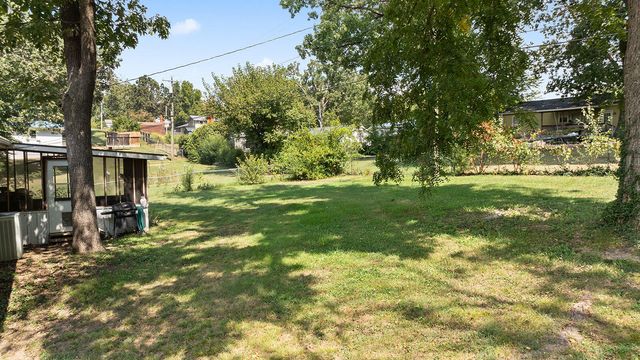 1421 Oakhill Drive, Cassville, MO 65625