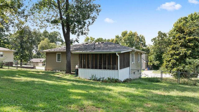 1421 Oakhill Drive, Cassville, MO 65625
