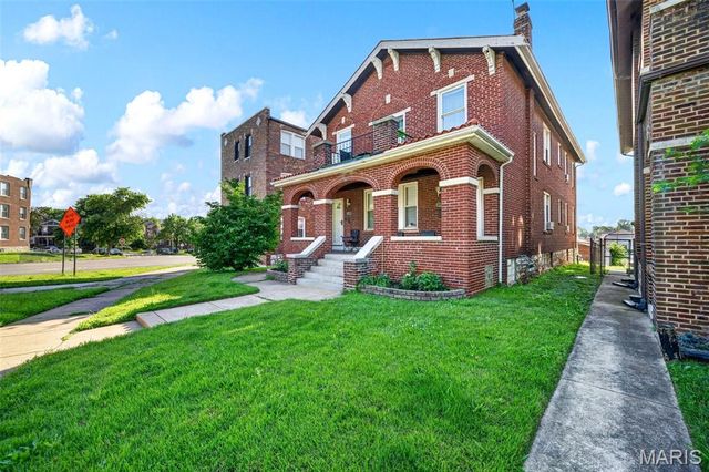 4200 Lawn Avenue, St Louis, MO 63109