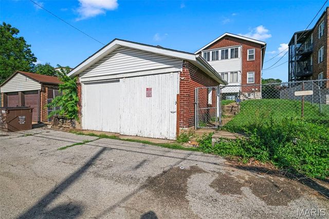 4200 Lawn Avenue, St Louis, MO 63109