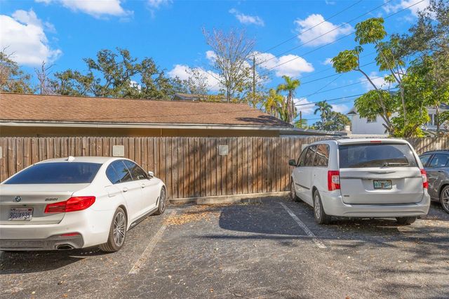 210 22ND AVENUE NE 15, St Petersburg, FL 33704