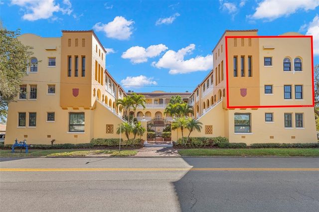 210 22ND AVENUE NE 15, St Petersburg, FL 33704