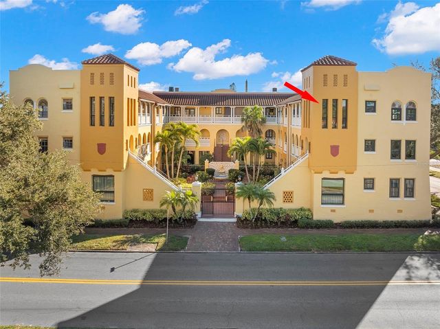 210 22ND AVENUE NE 15, St Petersburg, FL 33704