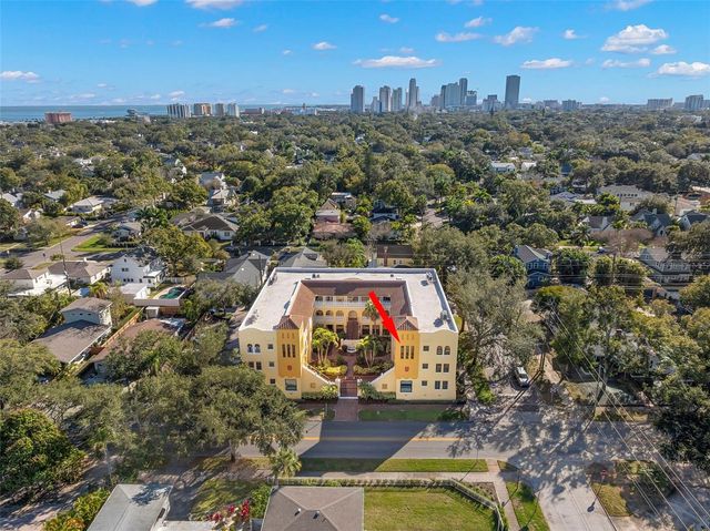 210 22ND AVENUE NE 15, St Petersburg, FL 33704