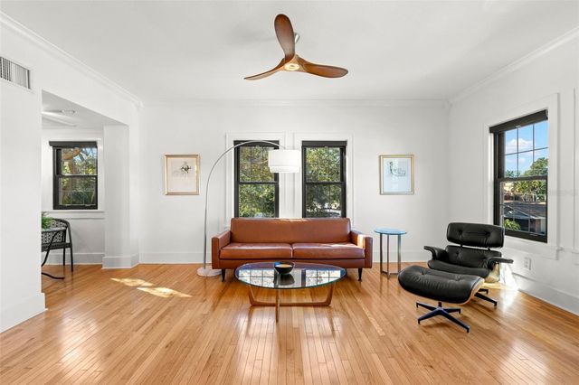 210 22ND AVENUE NE 15, St Petersburg, FL 33704