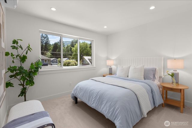 313 SE Andrews Street, Issaquah, WA 98027